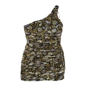 43. *NWT* Zara One shoulder floral mini dress Size M